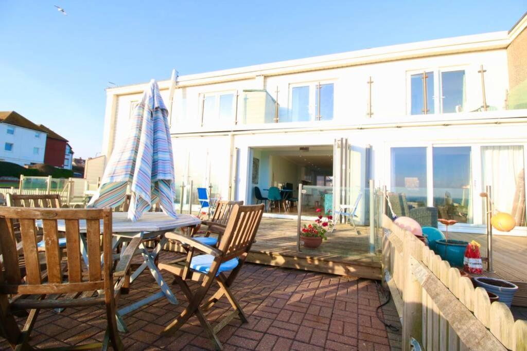 Serenity "Your Calm Seafront Retreat" By Air Premier Seaford Exterior photo